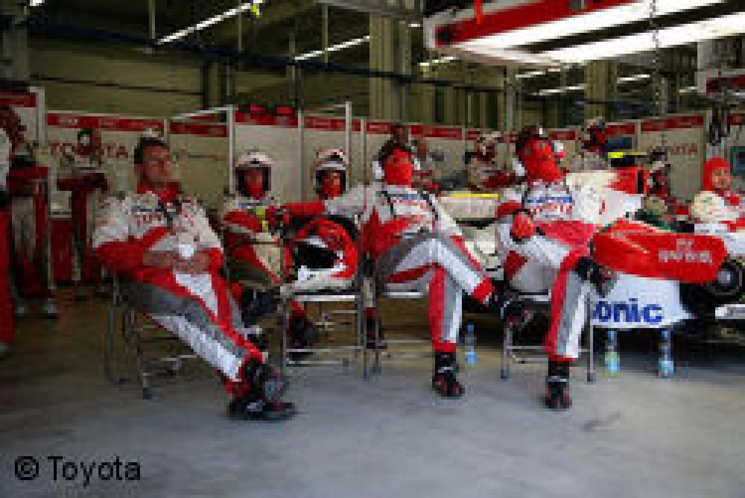 Toyota report – Both cars at the finish… but only one point