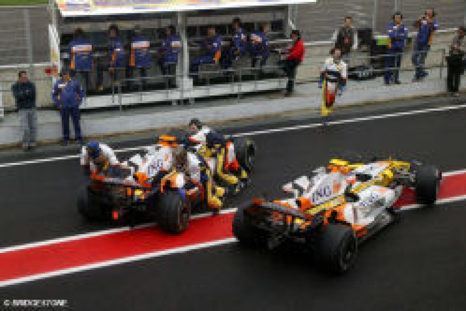 Friday Report – Difficult Start for Renault!