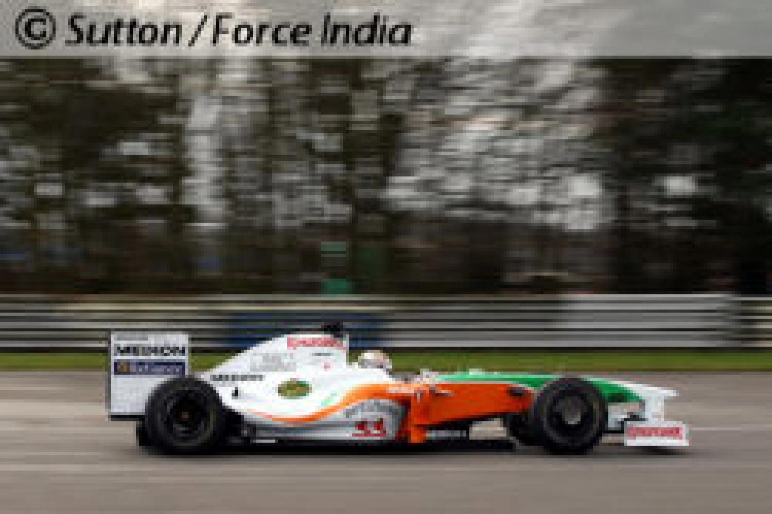 British GP: 180 km/h average speed in corners!