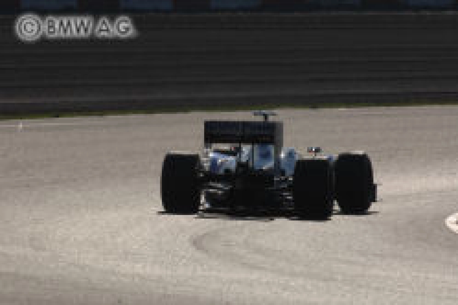 Kubica completes the first laps with the F1.09