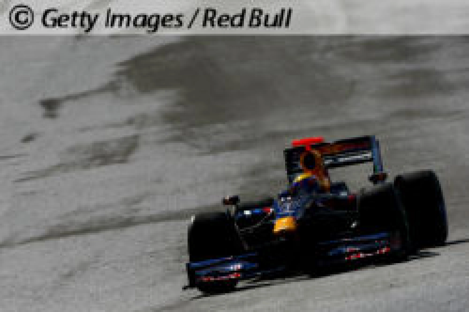 Webber extends his contract with Red Bull for 2010