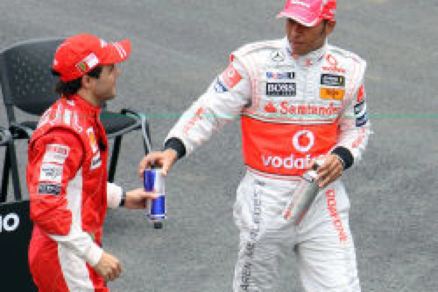 Massa personally congratulates Hamilton!