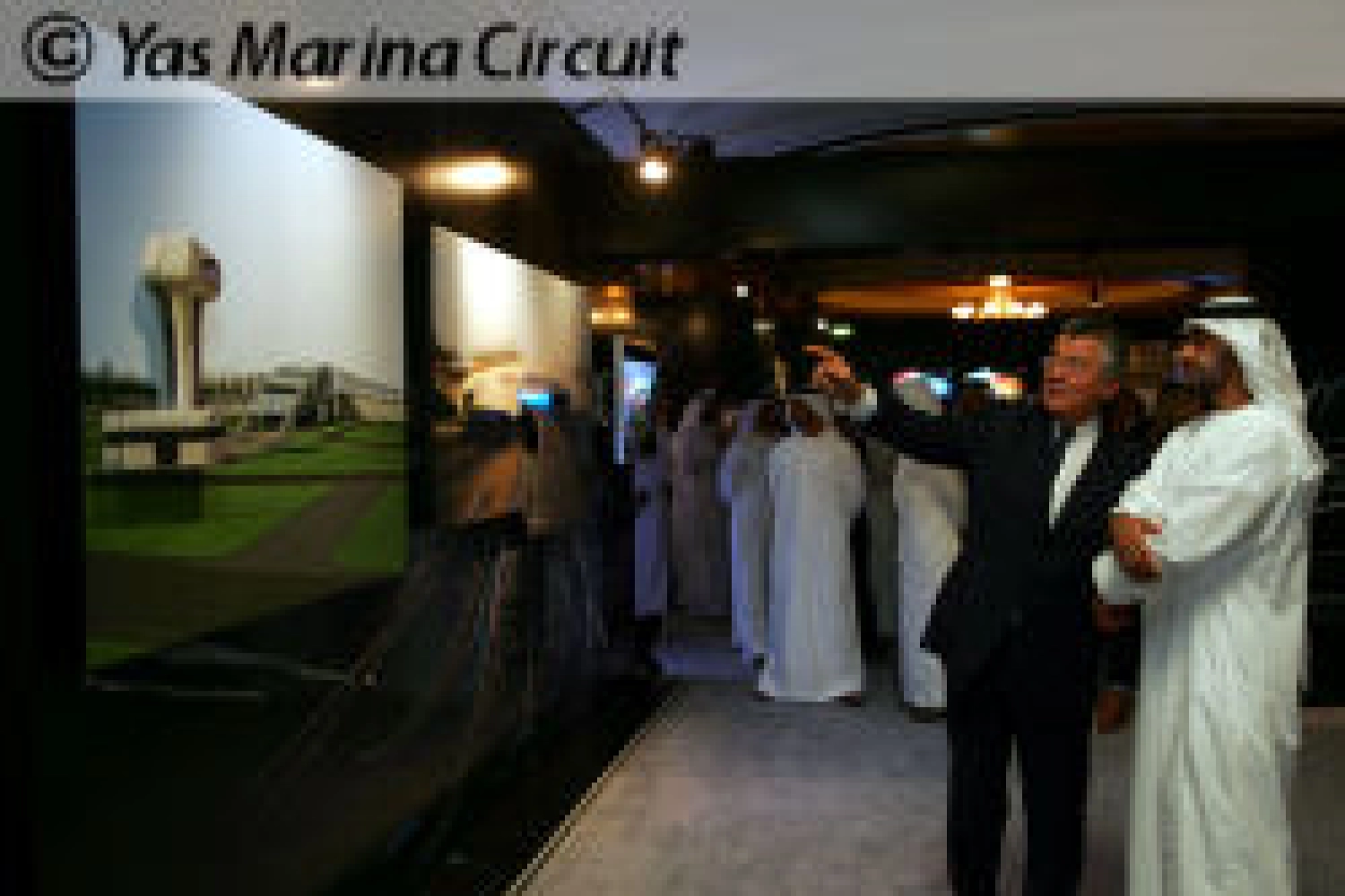 Coulthard and Brundle inaugurate the Abu Dhabi circuit!