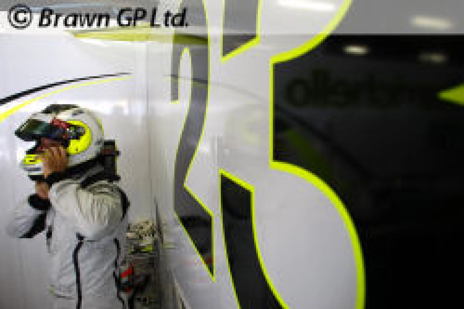 Brawn denies favoring Button in Spain