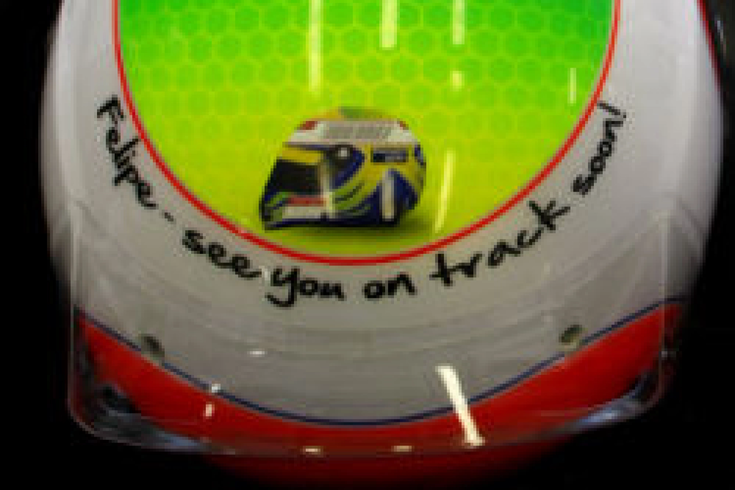 Massa flies to the USA for extensive tests