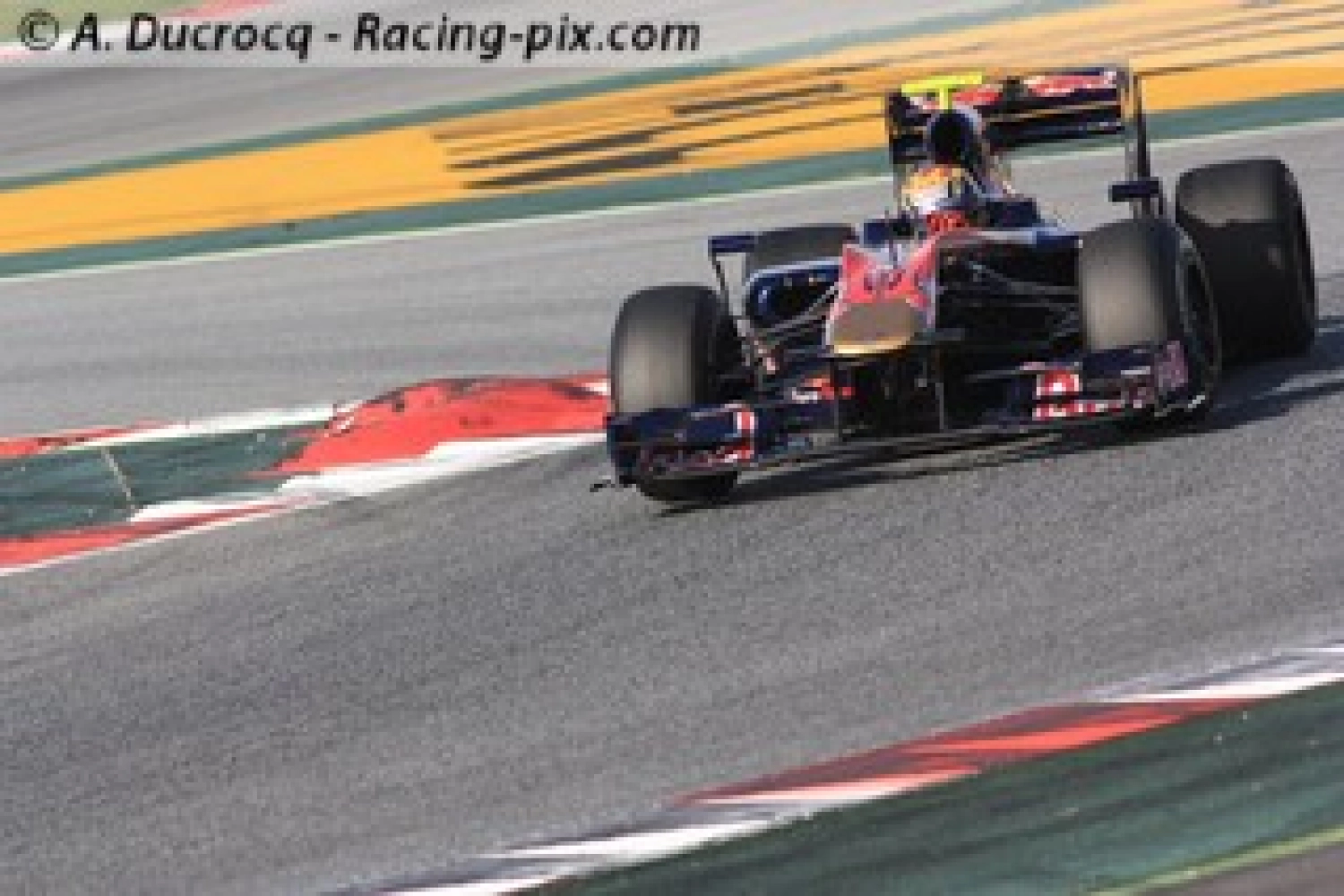 A problem on the front right caused Buemi’s accident