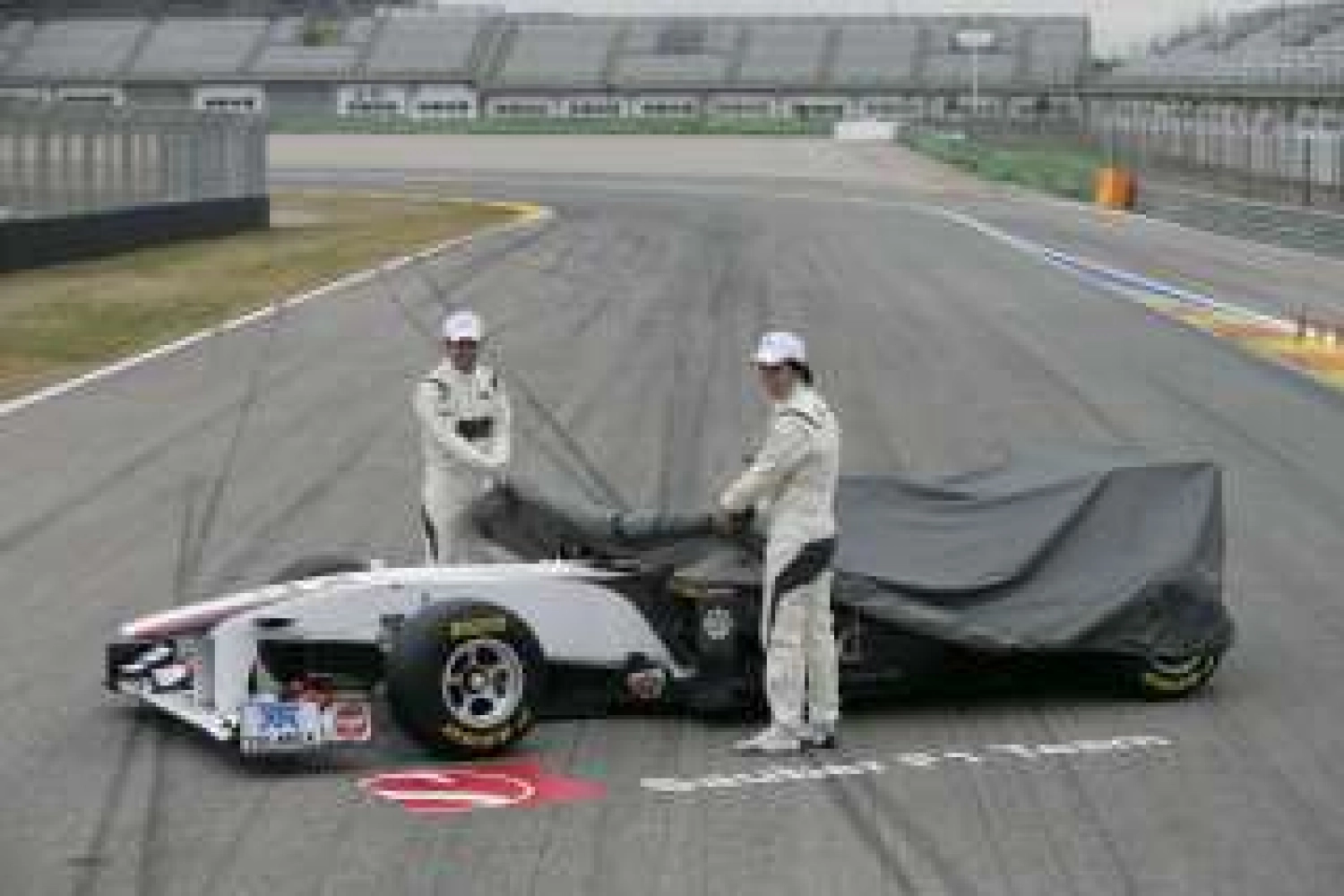 The sponsors are satisfied with the discretion of the Sauber Club One