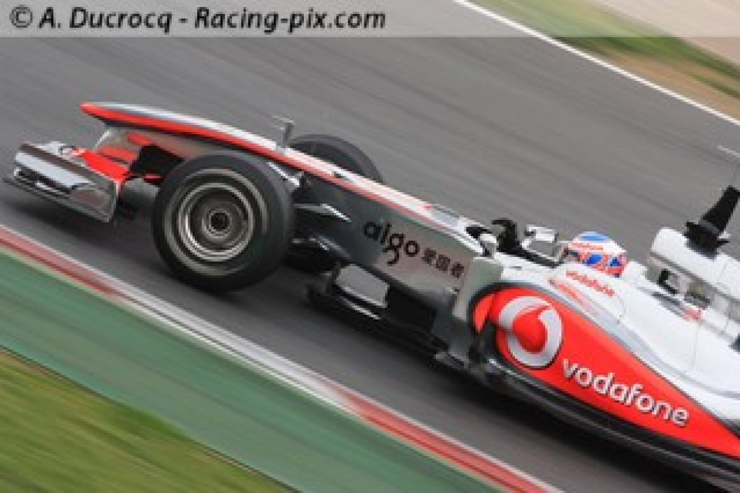 Free Practice 2: McLaren Resist in Melbourne