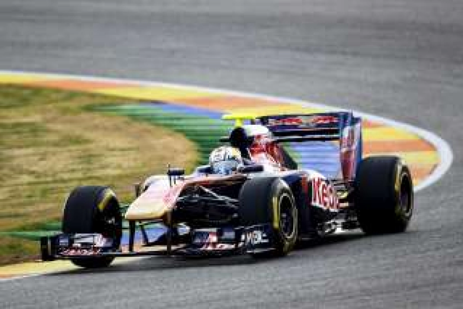 Sunday Review: Toro Rosso: A Difficult Race