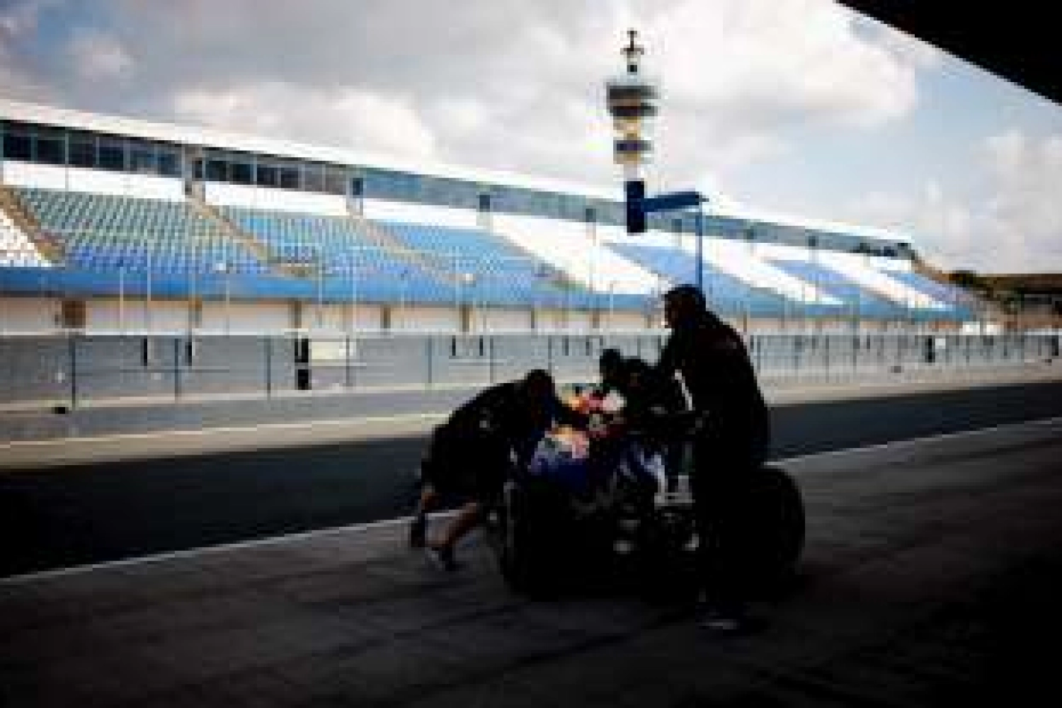 The teams oppose the return of private testing