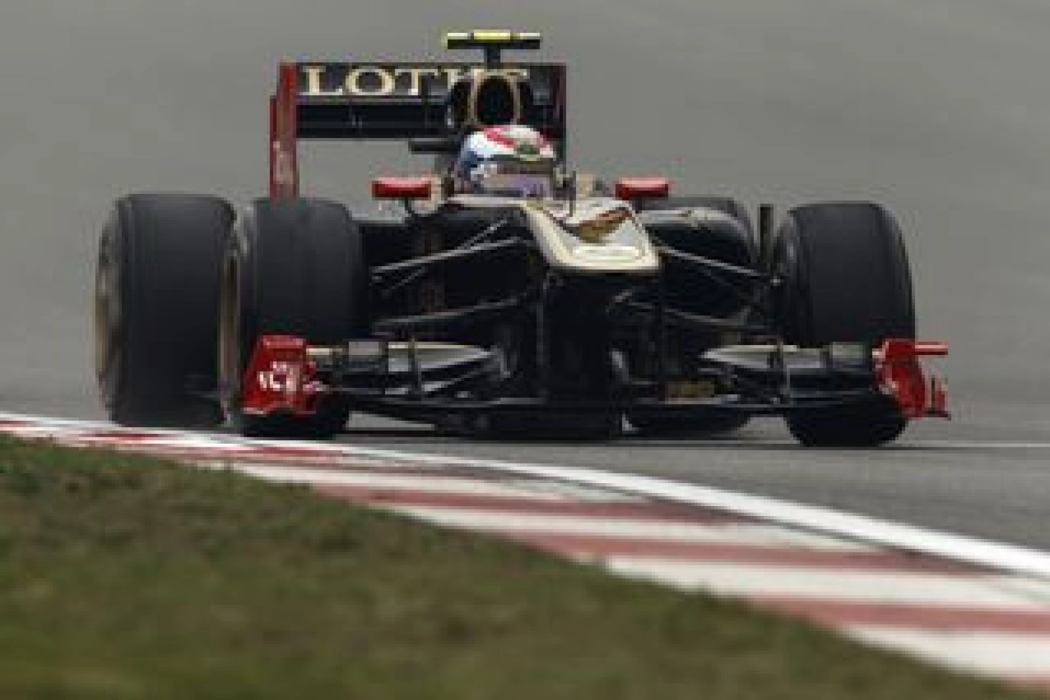 Friday: Lotus Renault seems to be in the running at Suzuka