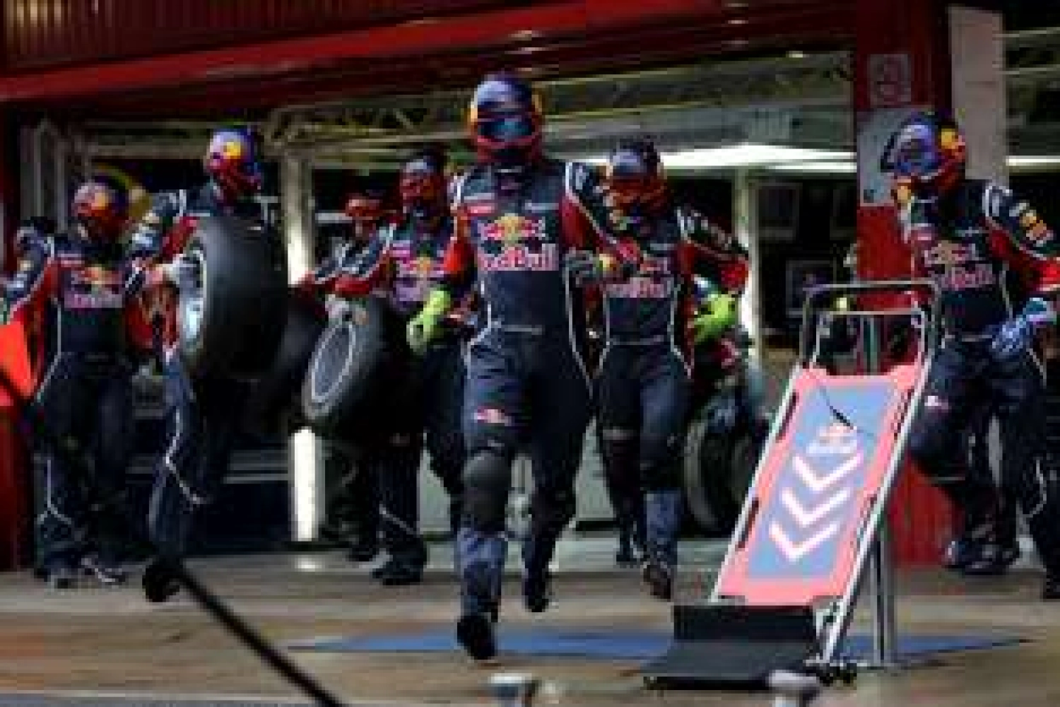 CVC still at a loss in 2010… despite F1 profits