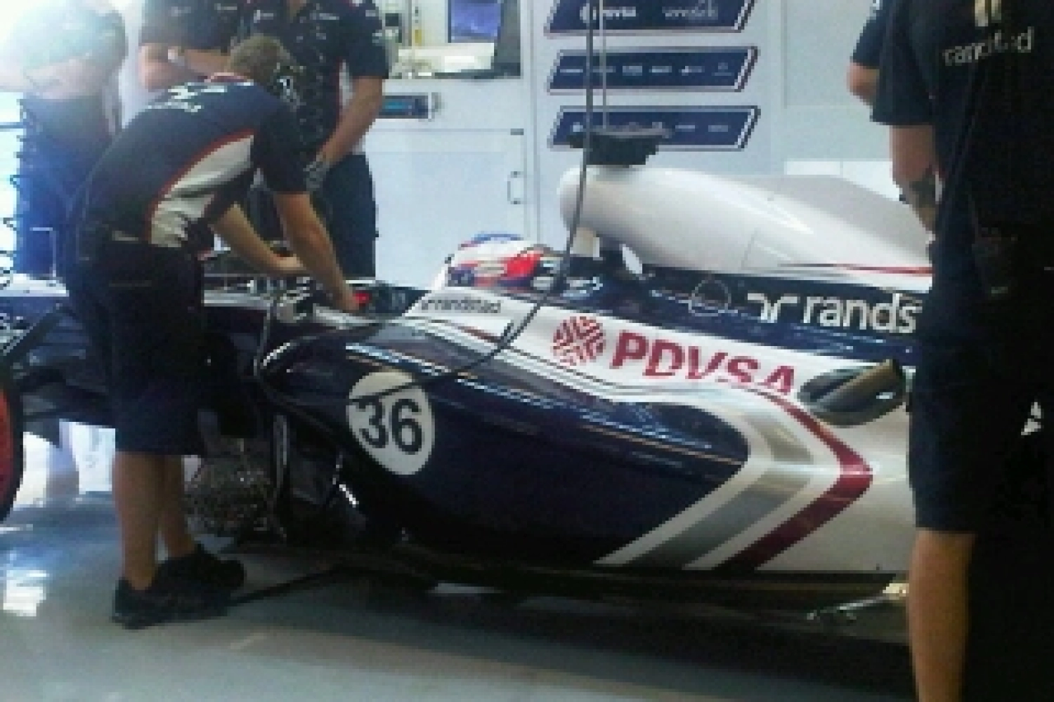 Williams tested high exhausts