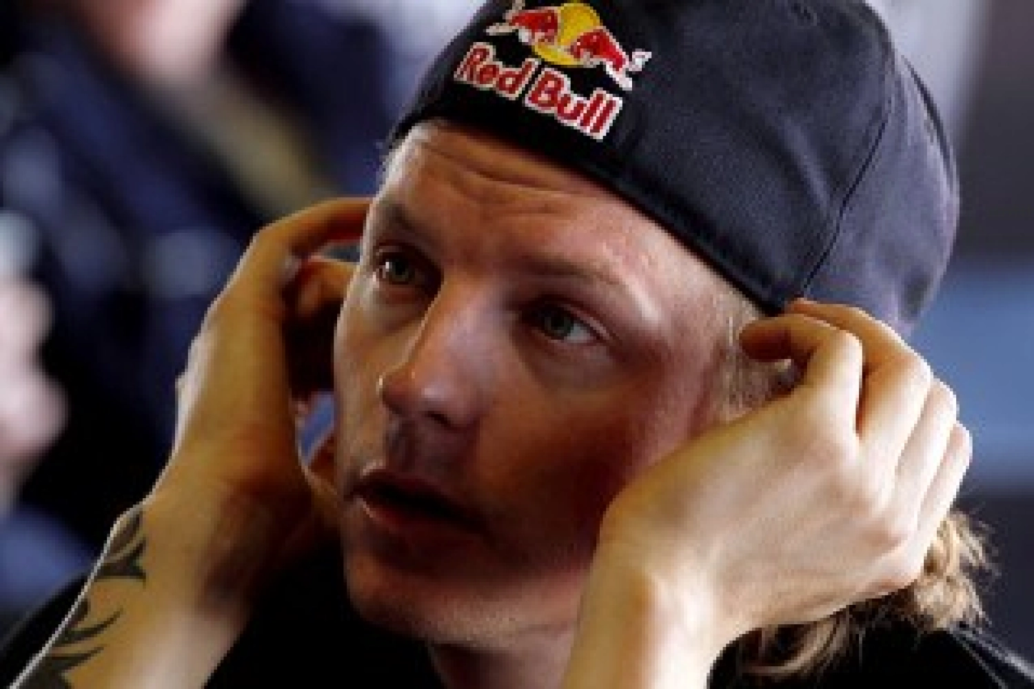 Räikkönen would like shares in Williams