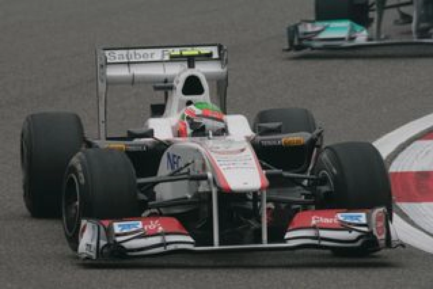Saturday: Pérez places Sauber in the Top 10