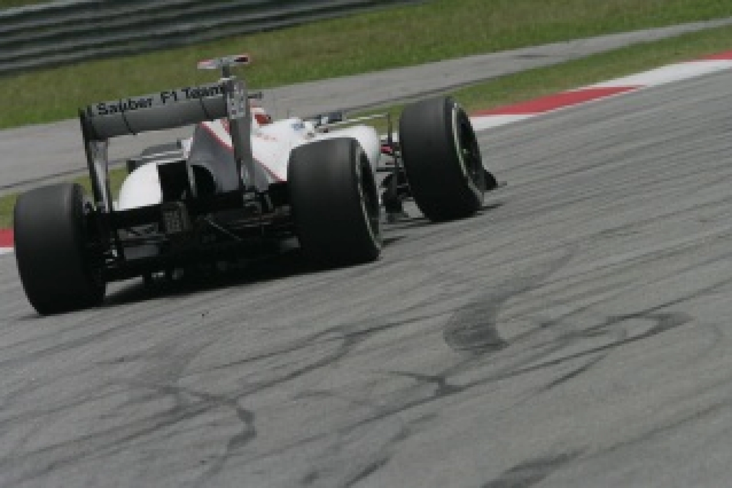 The double DRS too expensive for Sauber