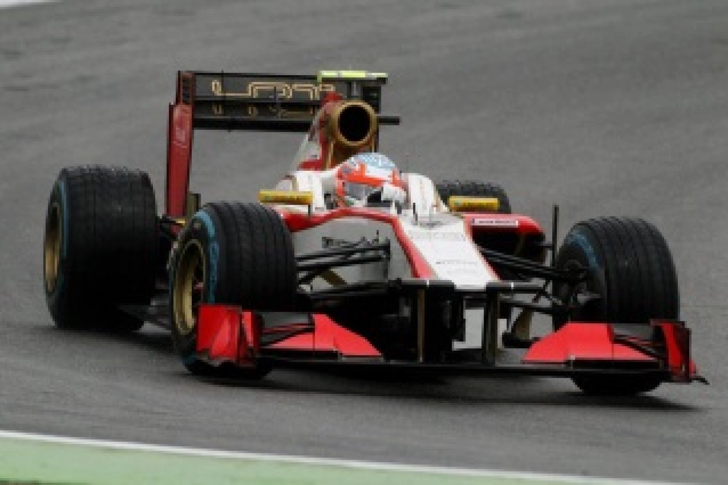 Saturday: HRT delighted despite a last row on the grid