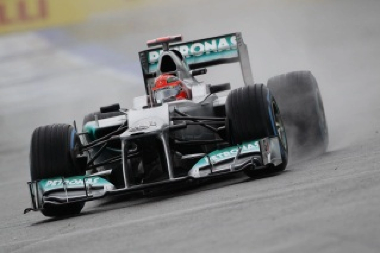 Saturday: Schumacher Delights Mercedes at Home