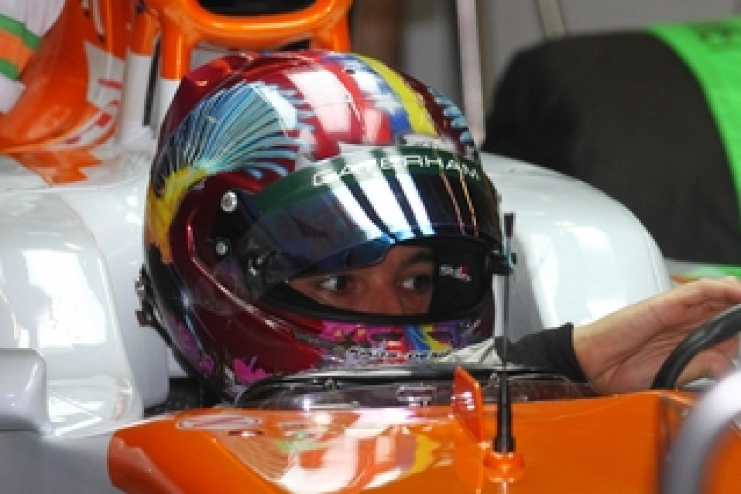 Rodolfo Gonzalez discovers Force India, Magny-Cours and the rain