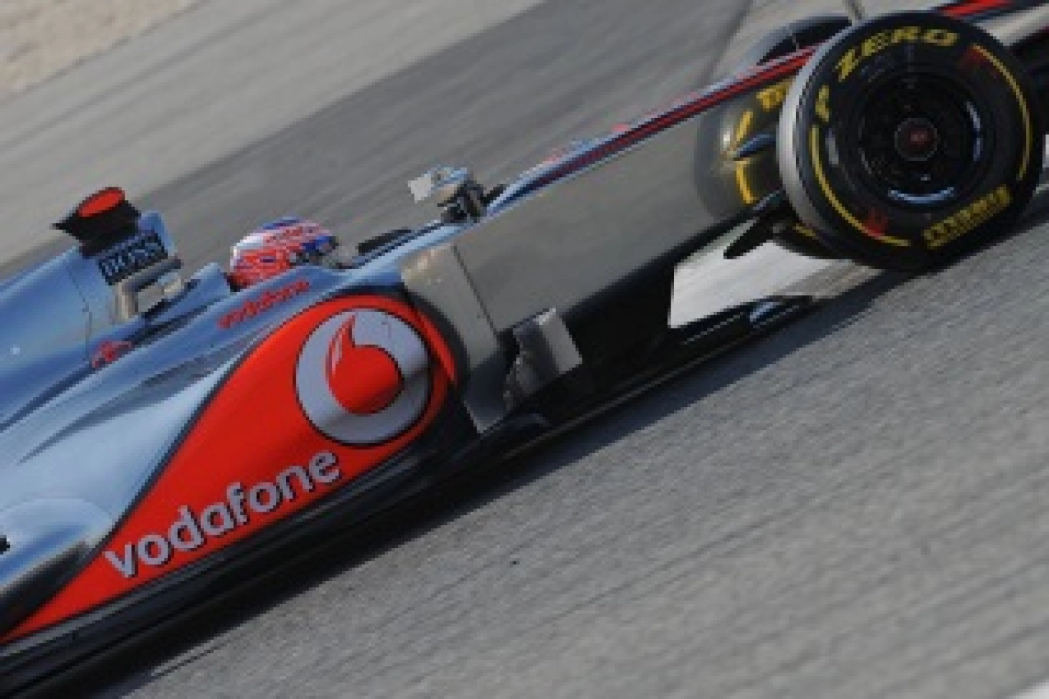 Friday: Button struggling with his tires at McLaren