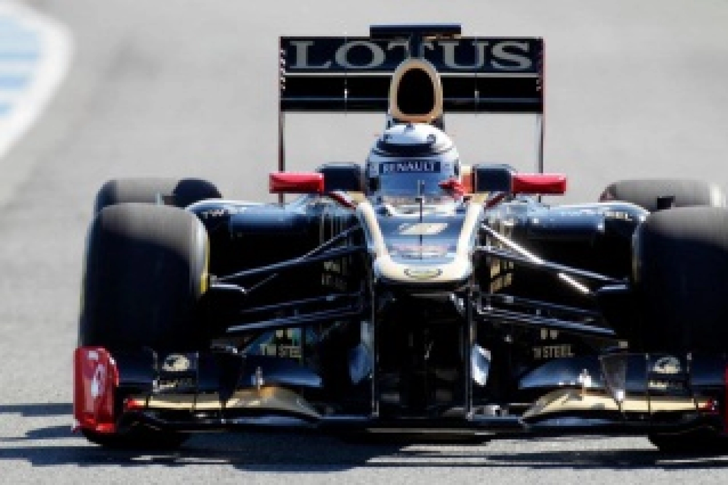Jerez Testing – Day 1: Räikkönen Ahead, McLaren and Ferrari Lagging Behind