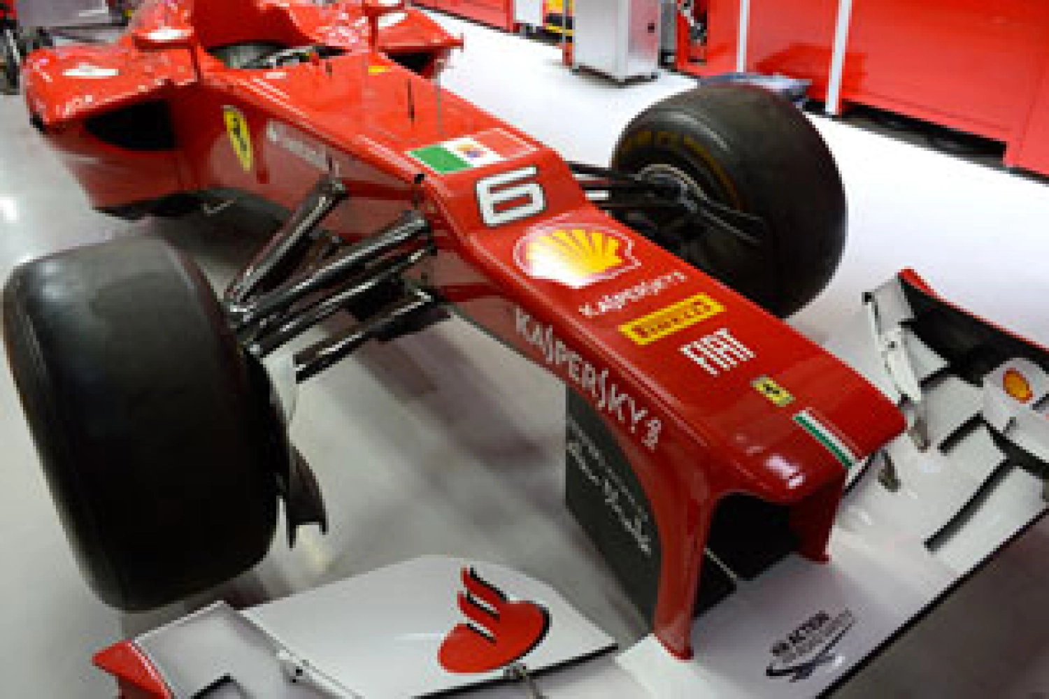 Ferrari supports the Italian navy