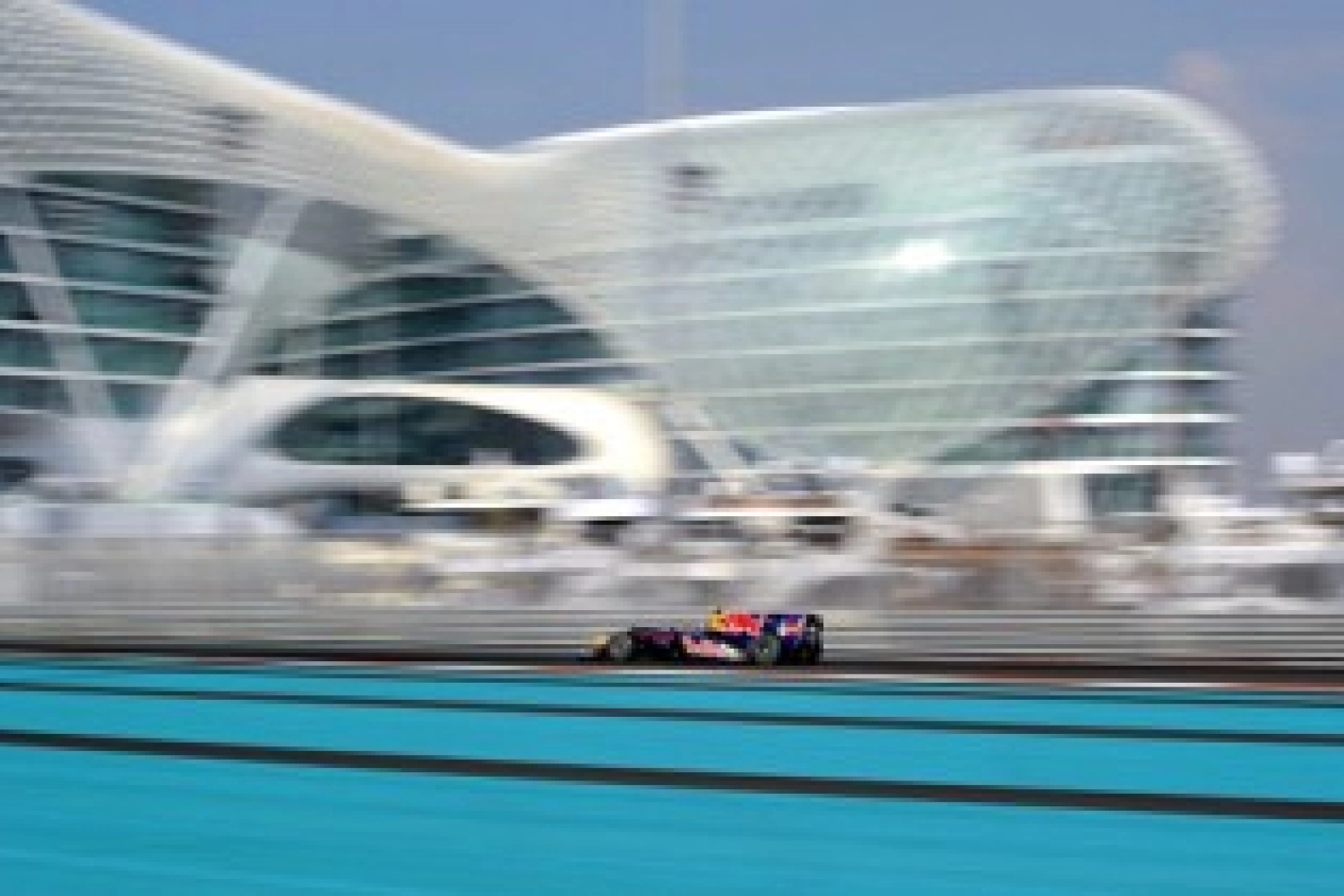 Red Bull and Toro Rosso alone in Abu Dhabi for the Rookie Days?