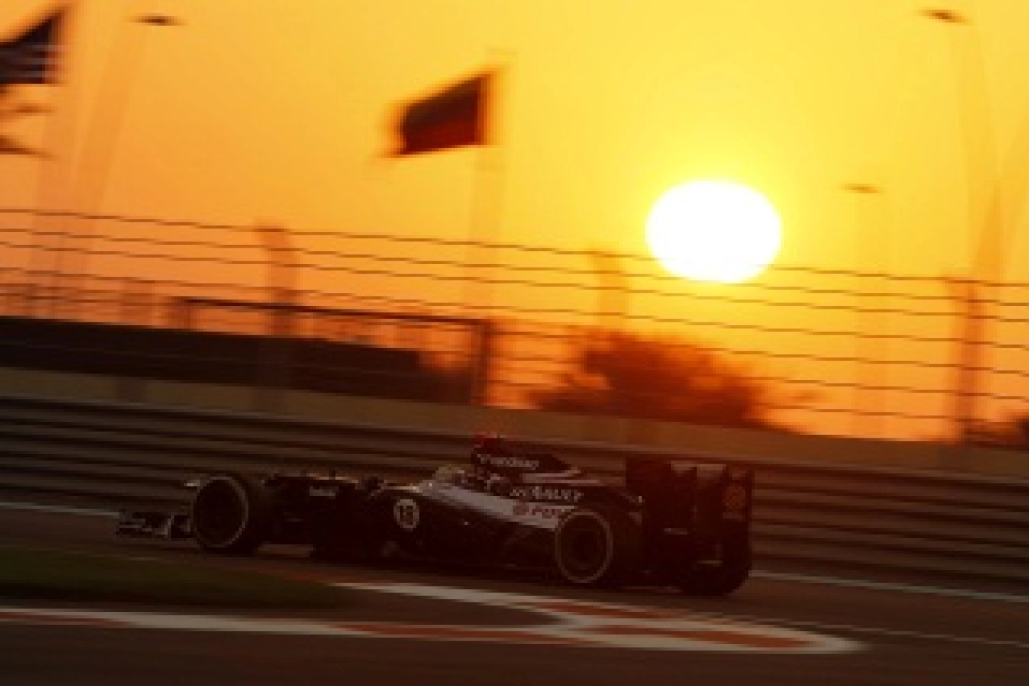 Saturday: Maldonado the ray of sunshine for the entire Williams team