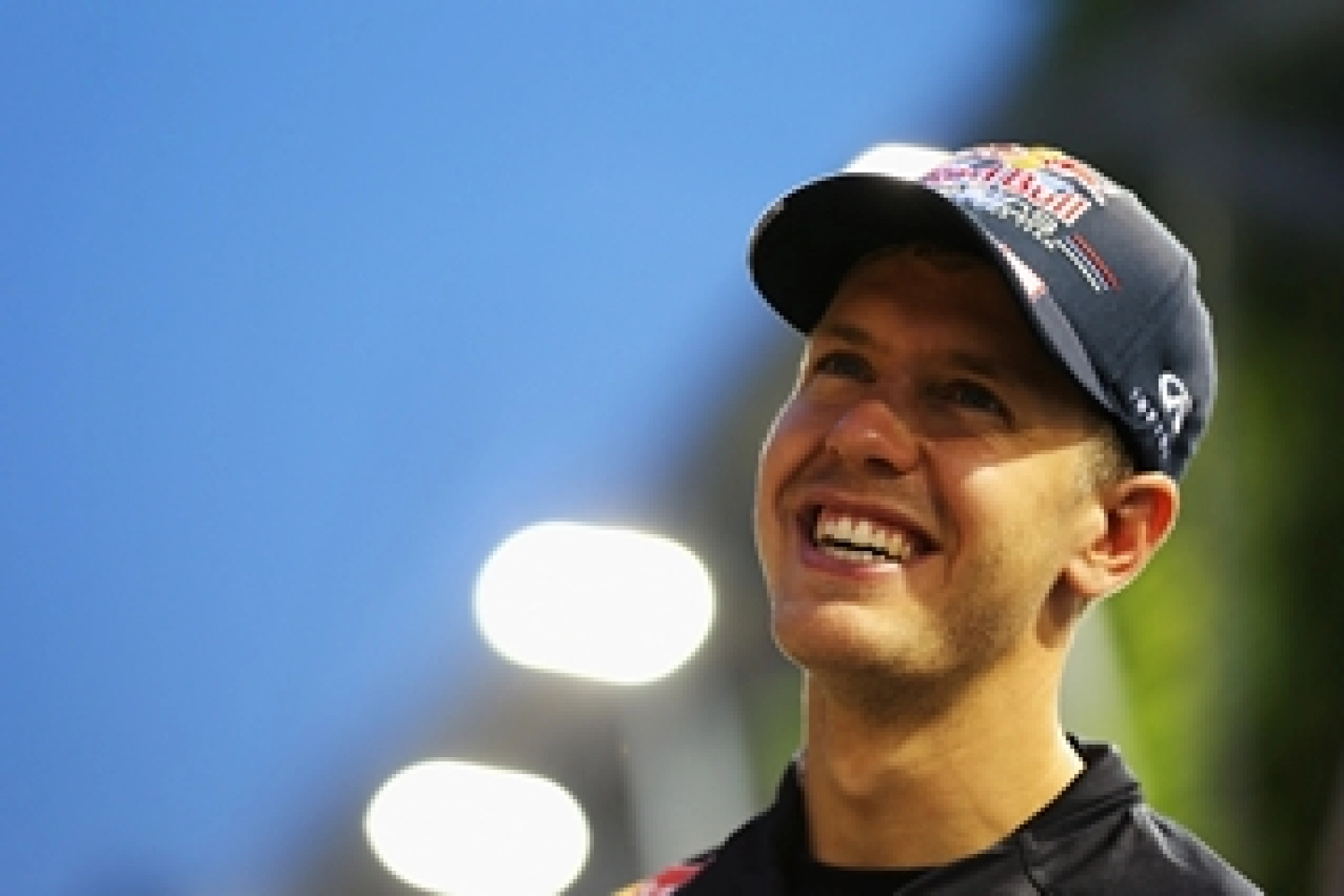 Singapore – Free Practice 2: Vettel Under the Stars