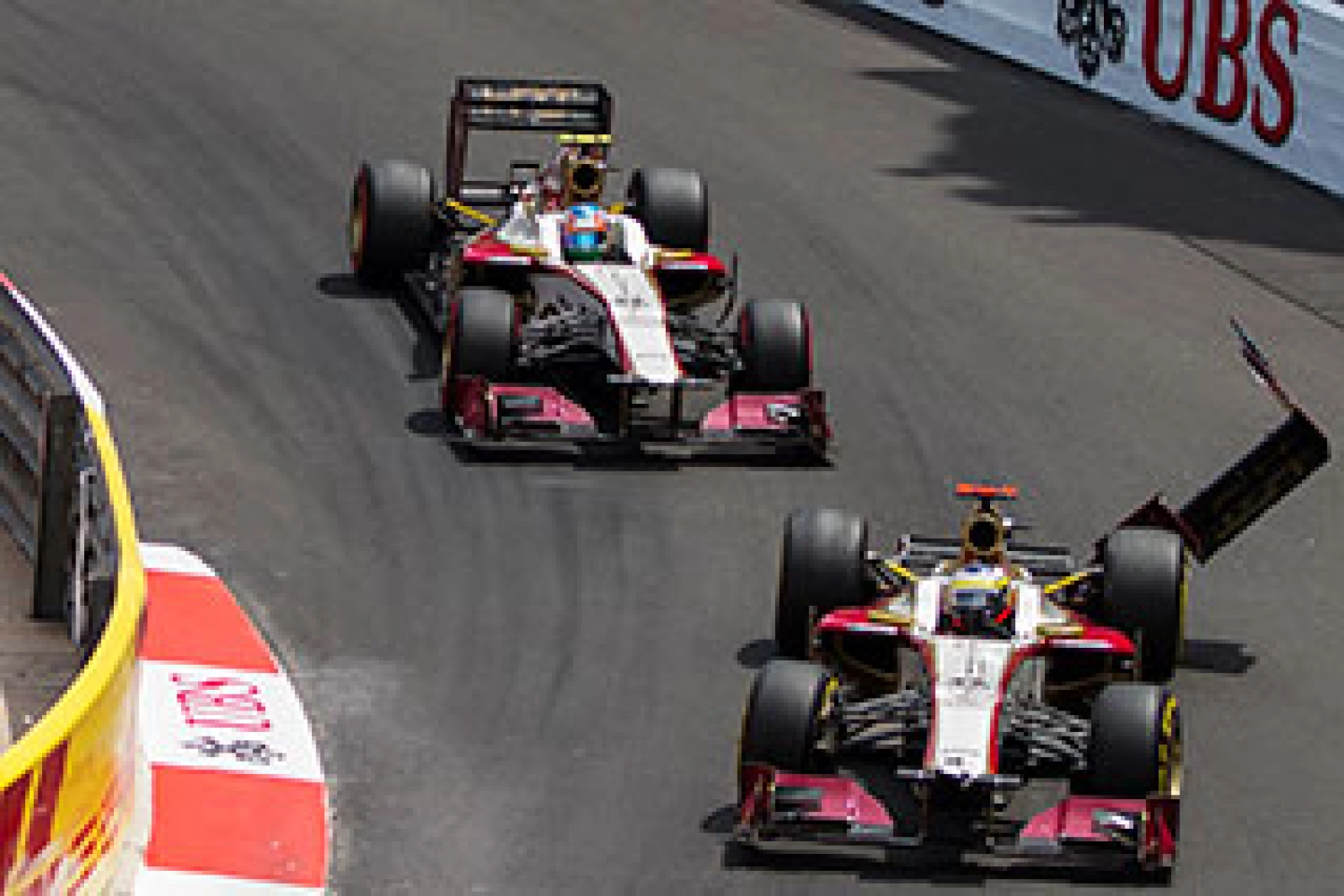 Formtech Composites complains about the behavior of HRT