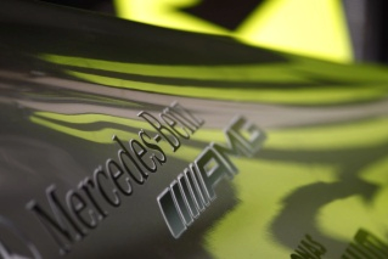 Mercedes: Toto Wolff settles in while Lewis Hamilton visits