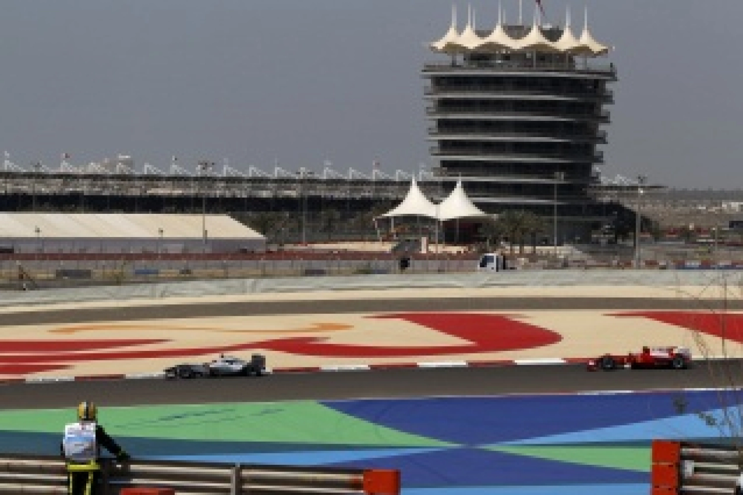 Follow the 2012 Bahrain GP qualifying live