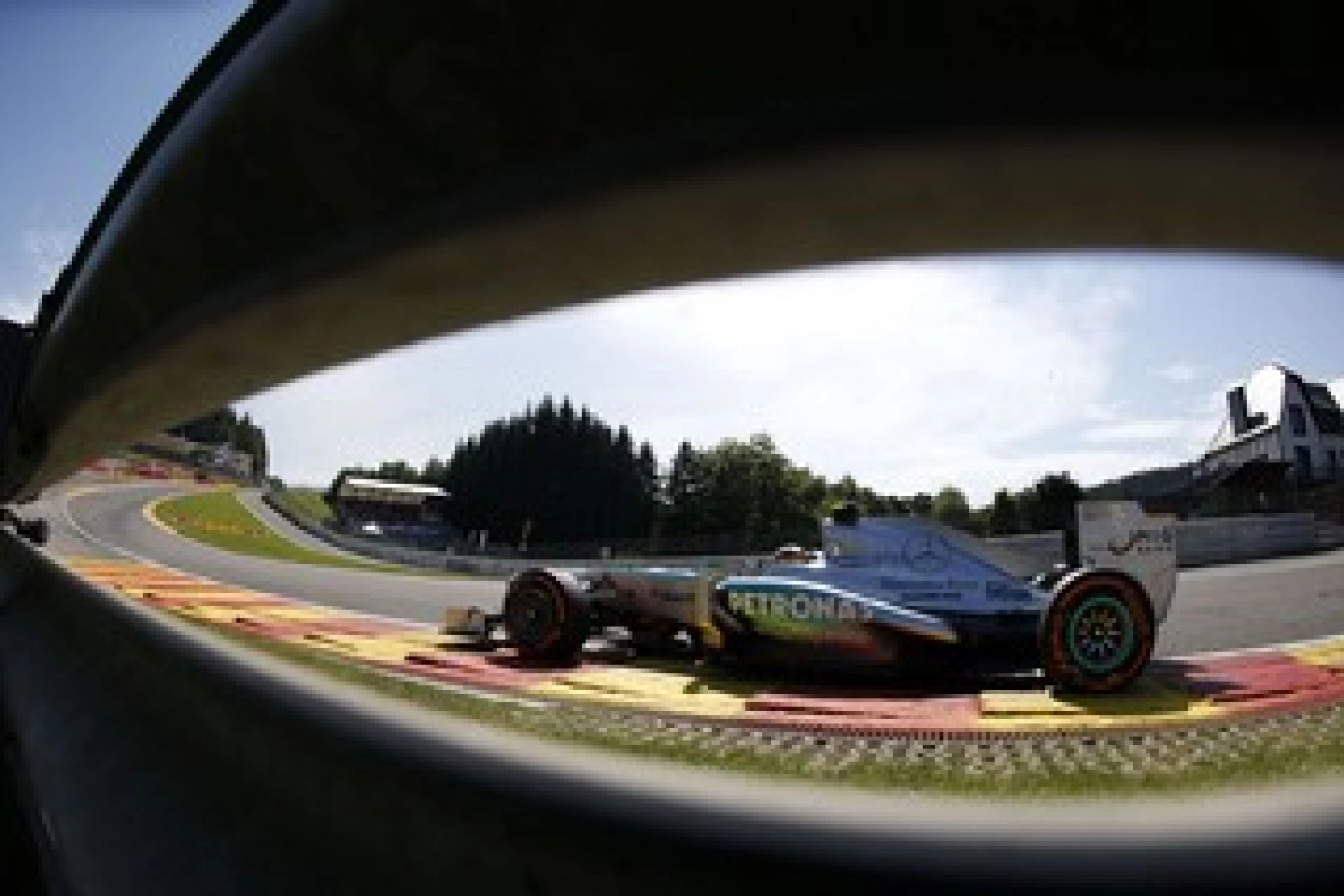 Nearly eight million euros in losses for Spa in 2012