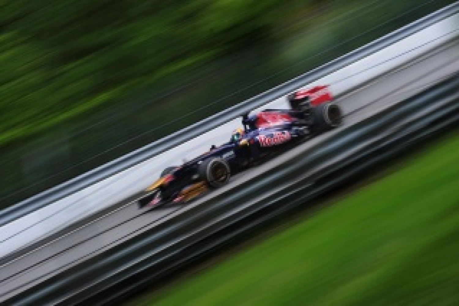 Saturday: Both Toro Rosso reach Q3 in Montreal