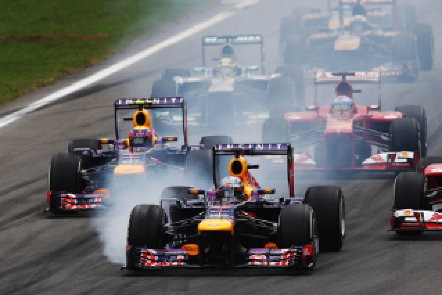 Ron Dennis: Red Bull has “self-inflicted” its problems