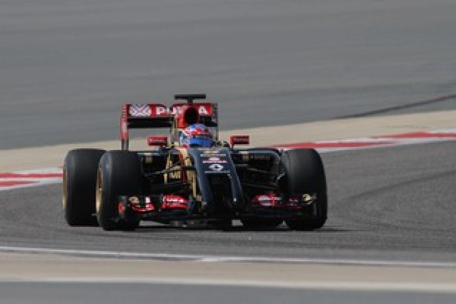 Lotus F1 wants to fight with Ferrari