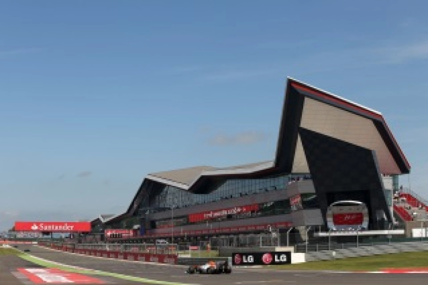 Commercial Agreement for the Development of Silverstone
