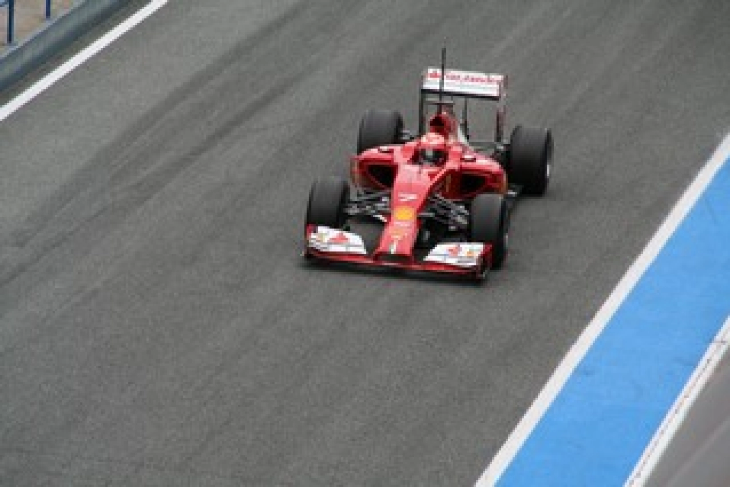 Friday: Routine for Alonso, wind disrupts Räikkönen