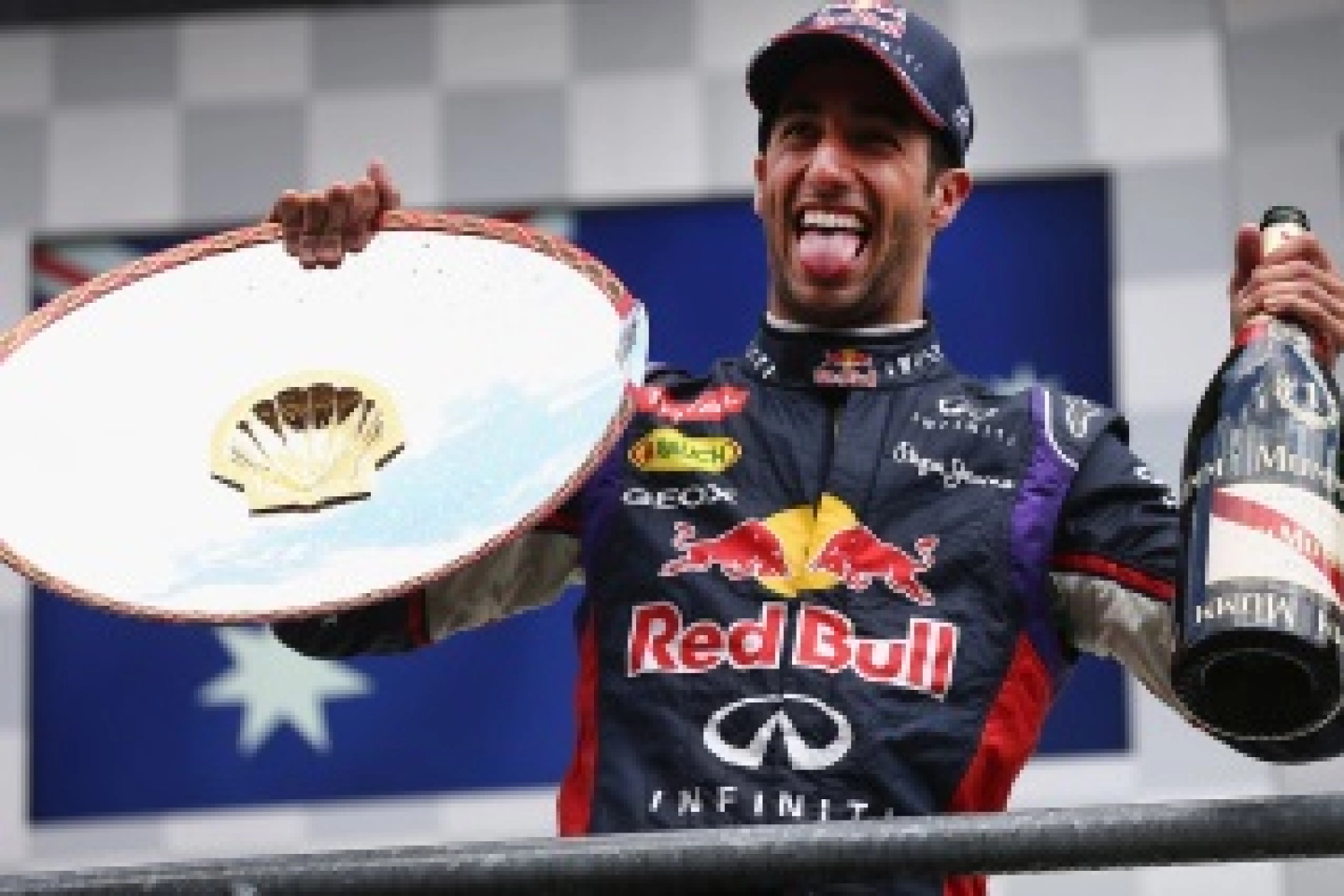 Alonso doesn’t see Ricciardo getting involved in the title fight