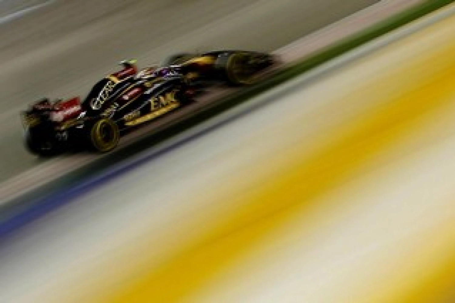 Sunday: Lotus F1 satisfied with double finish in Singapore