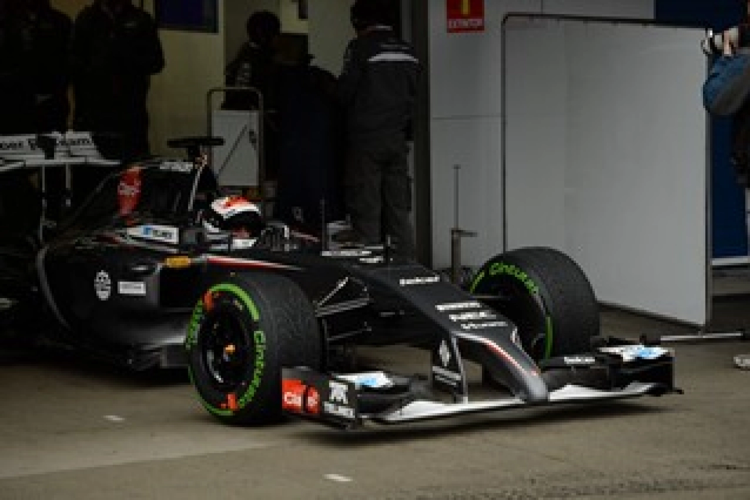 Sunday: Dark night for Sauber F1