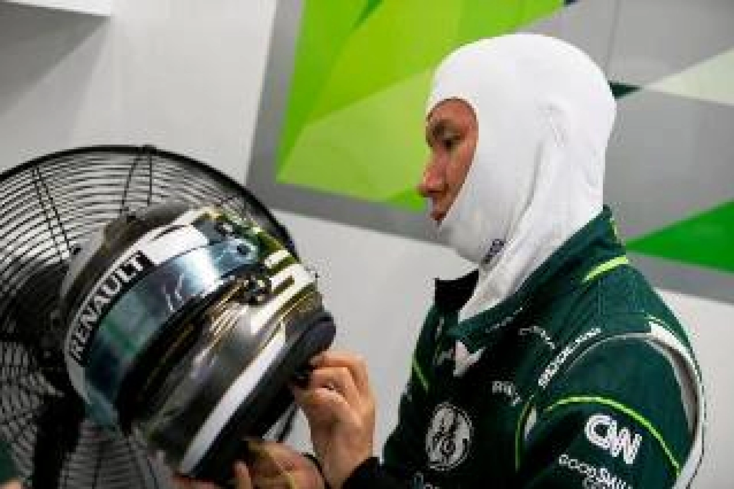 Official: Kamui Kobayashi with Caterham F1 in Abu Dhabi