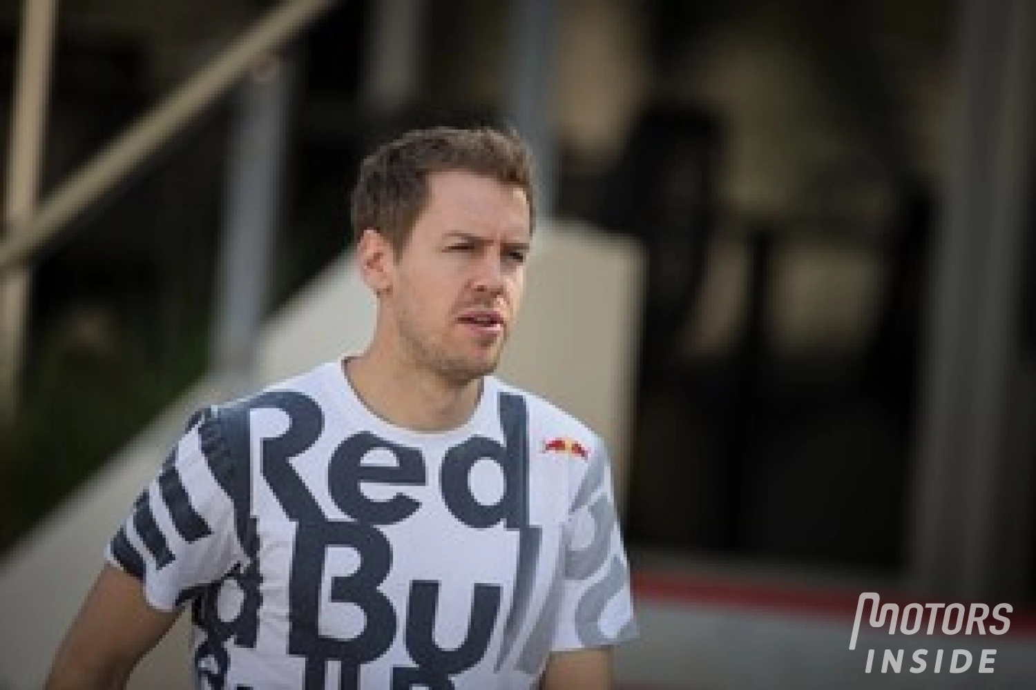 Vettel courted by McLaren and Mercedes, Hamilton tempers