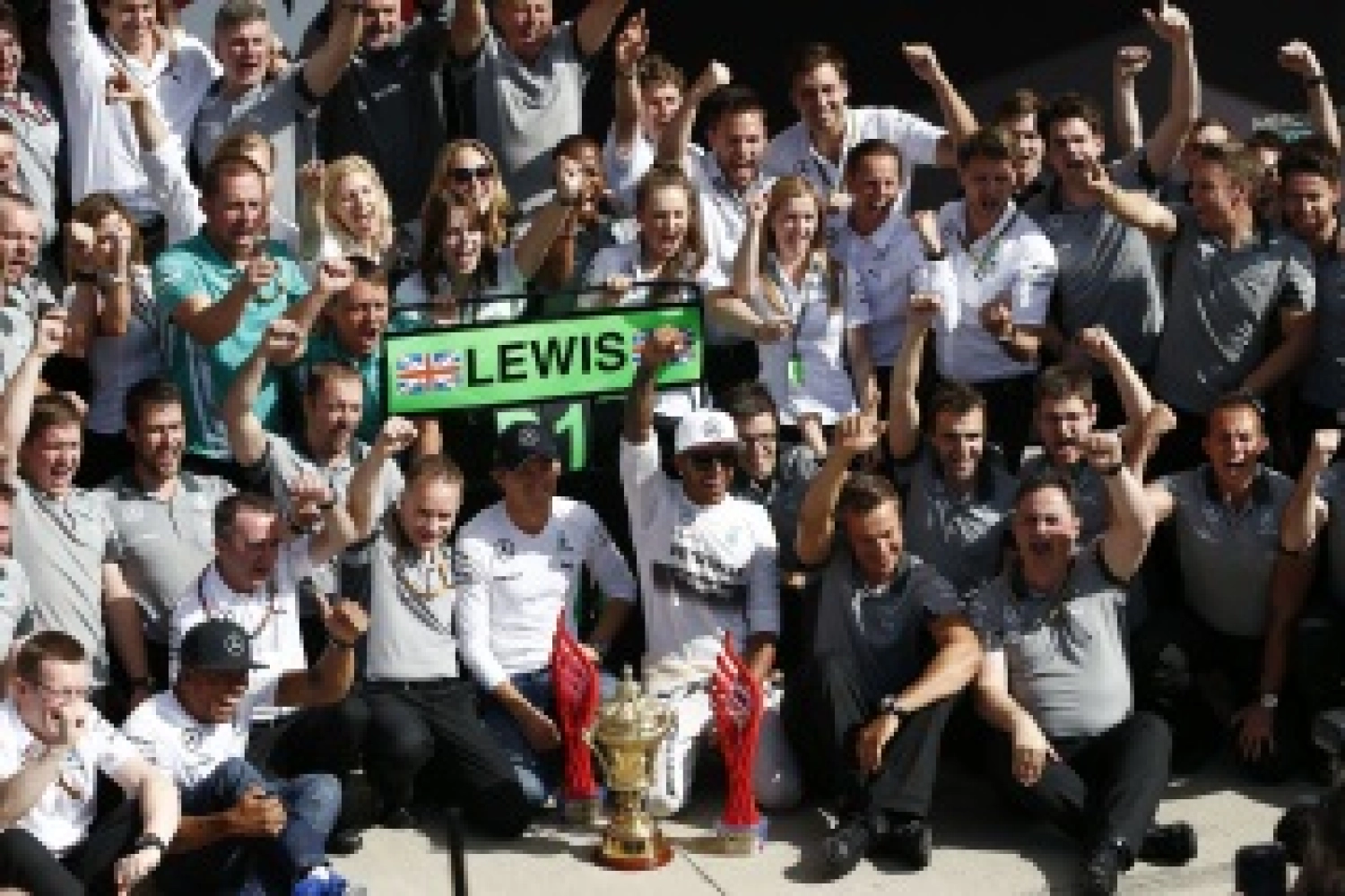 Hamilton loses his performance engineer, Jock Clear departing for Ferrari