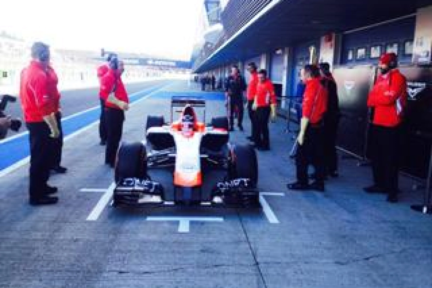 Friday: Only one Marussia on track, Chilton still “devastated”