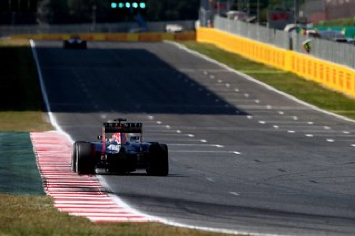 Red Bull: Improvement but still frustration for Kvyat and Ricciardo