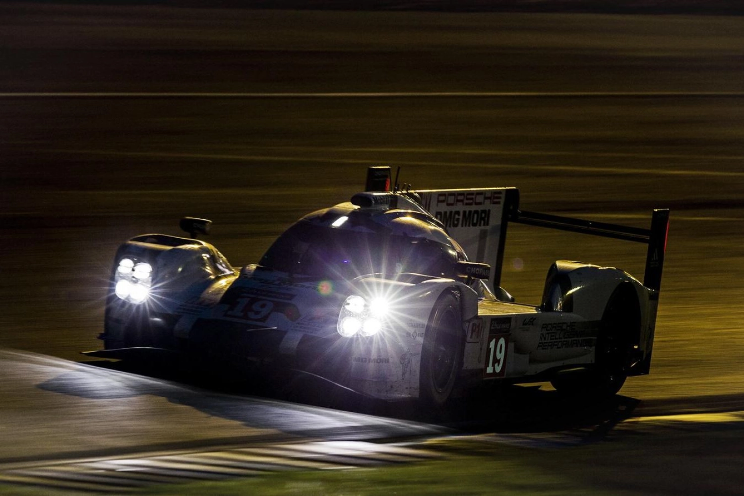 24 Hours of Le Mans – Sunday Morning: After the Night, Advantage for Porsche: Nico Hülkenberg on His Way to Victory?