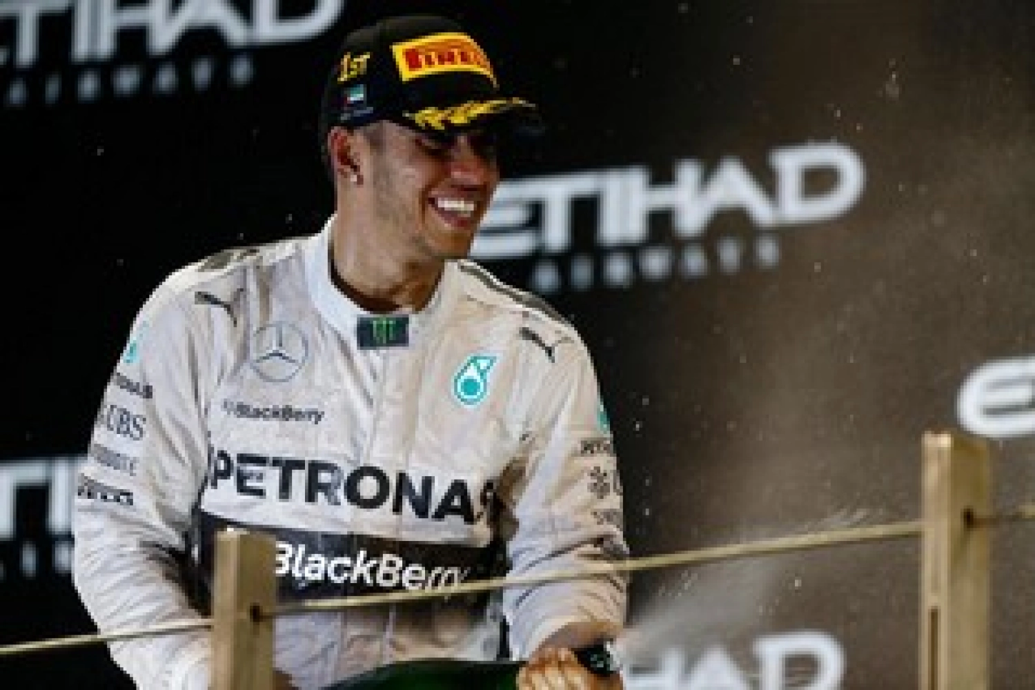 Silverstone crowns the strategist Hamilton