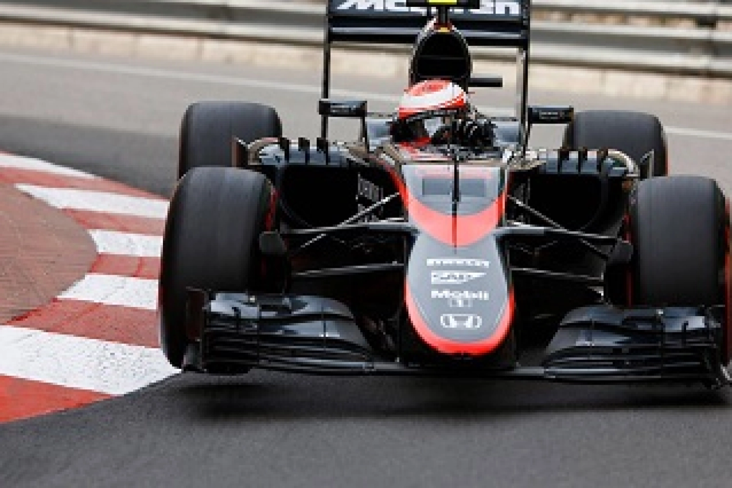 Button close to Q3 in Monaco, another problem for Alonso