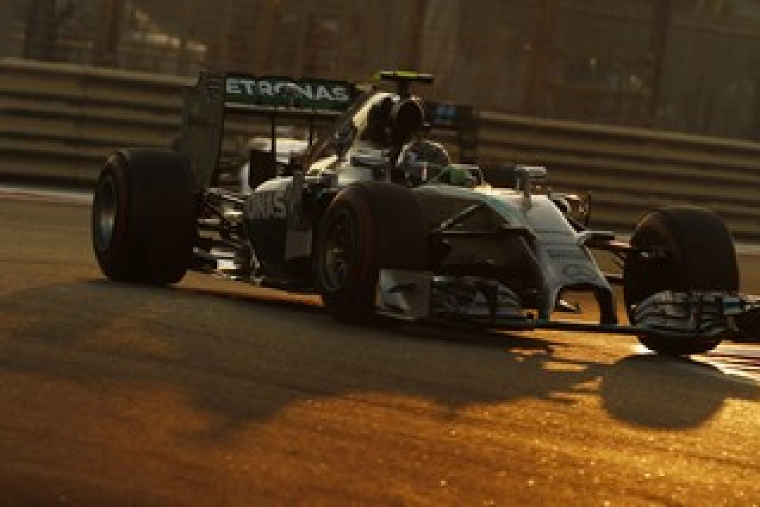 Abu Dhabi – Race – In the strategic bingo, Hamilton plays and loses against Rosberg